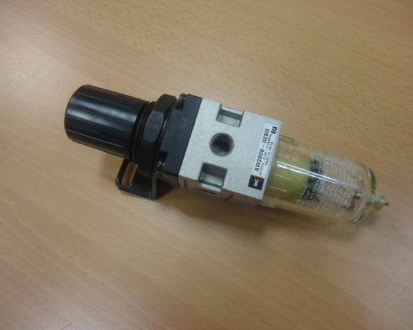 Regolatore aria con filtro  SMC   ( Used )