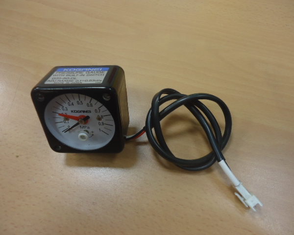 Pressure gauge con switch   KOGANEI     ( Used )