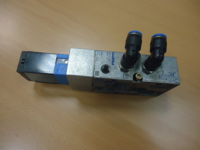 Solenoid valve  114899  FESTO  ( Used )