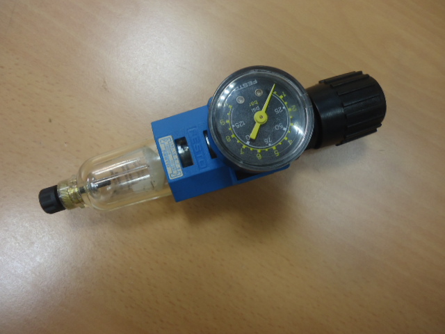 Regolatore di pressione LFR 1/8-S-7-B        festo     ( Used )