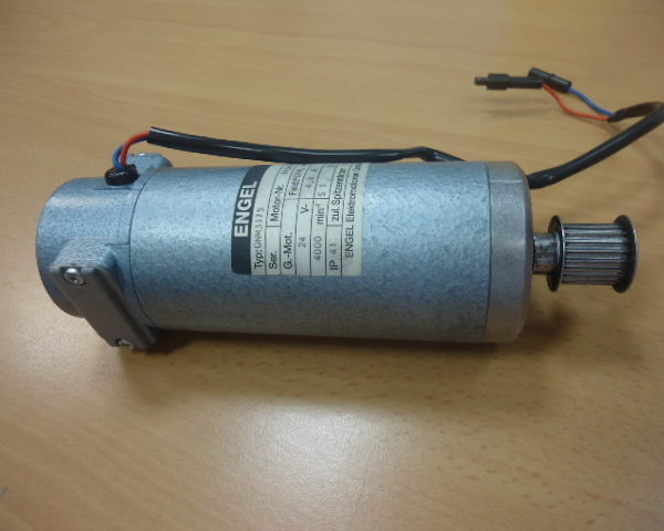 Servo motor  24v 4.8a      ENGEL   ( Used )